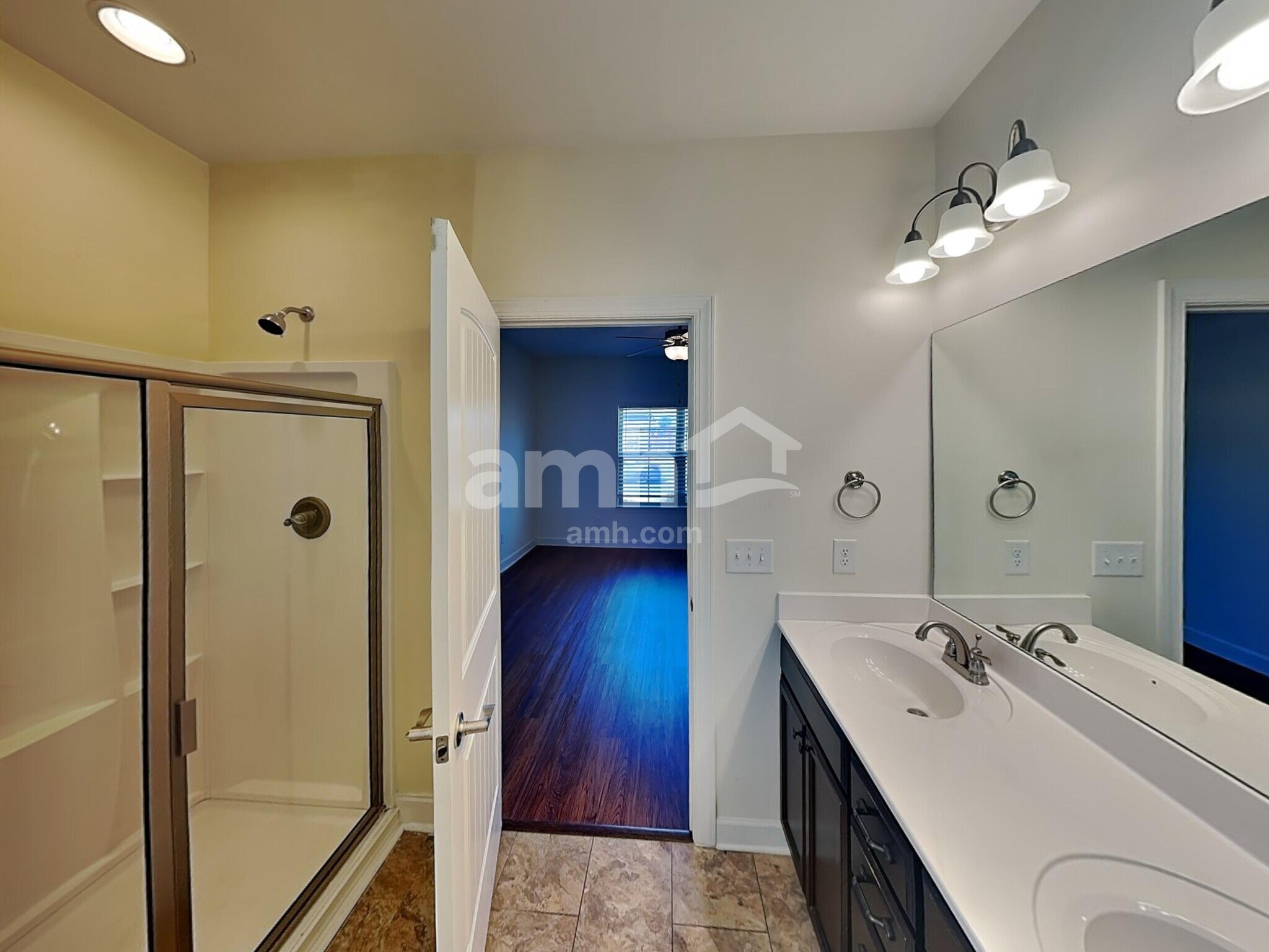 Building Photo - 4343 Freemark Dr