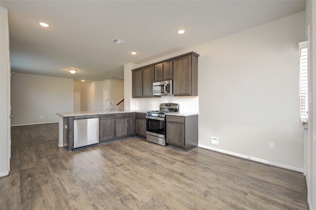 Building Photo - 8403 Baywatch Cir