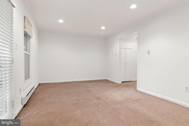 Building Photo - 10504 Pine Haven Terrace