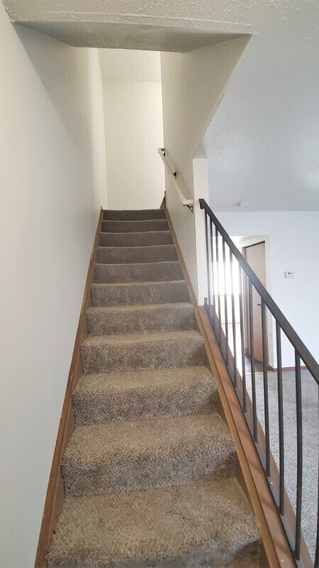 Building Photo - 412 N 18th Ave