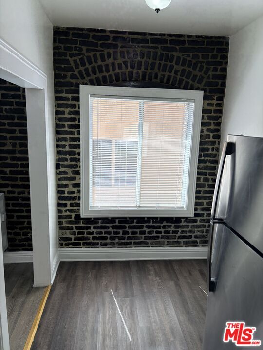 Building Photo - 738 S New Hampshire Ave