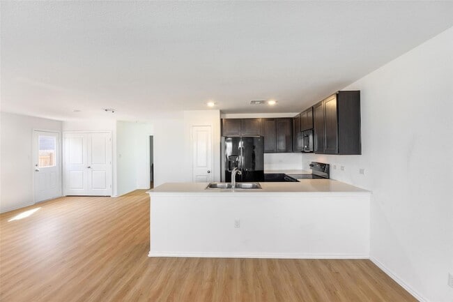 Building Photo - 1125 Largemouth Ln