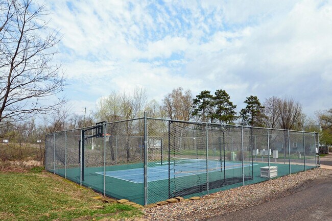 Building Photo - Condo on the St. Croix River