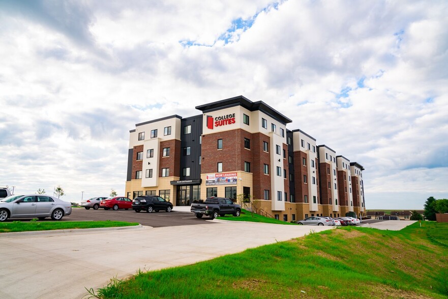 Interior Photo - College Suites Peosta