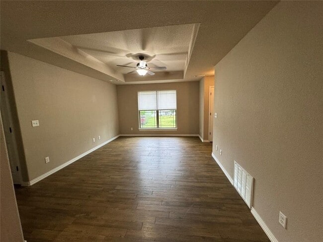 Building Photo - 12688 Pioneer Ln