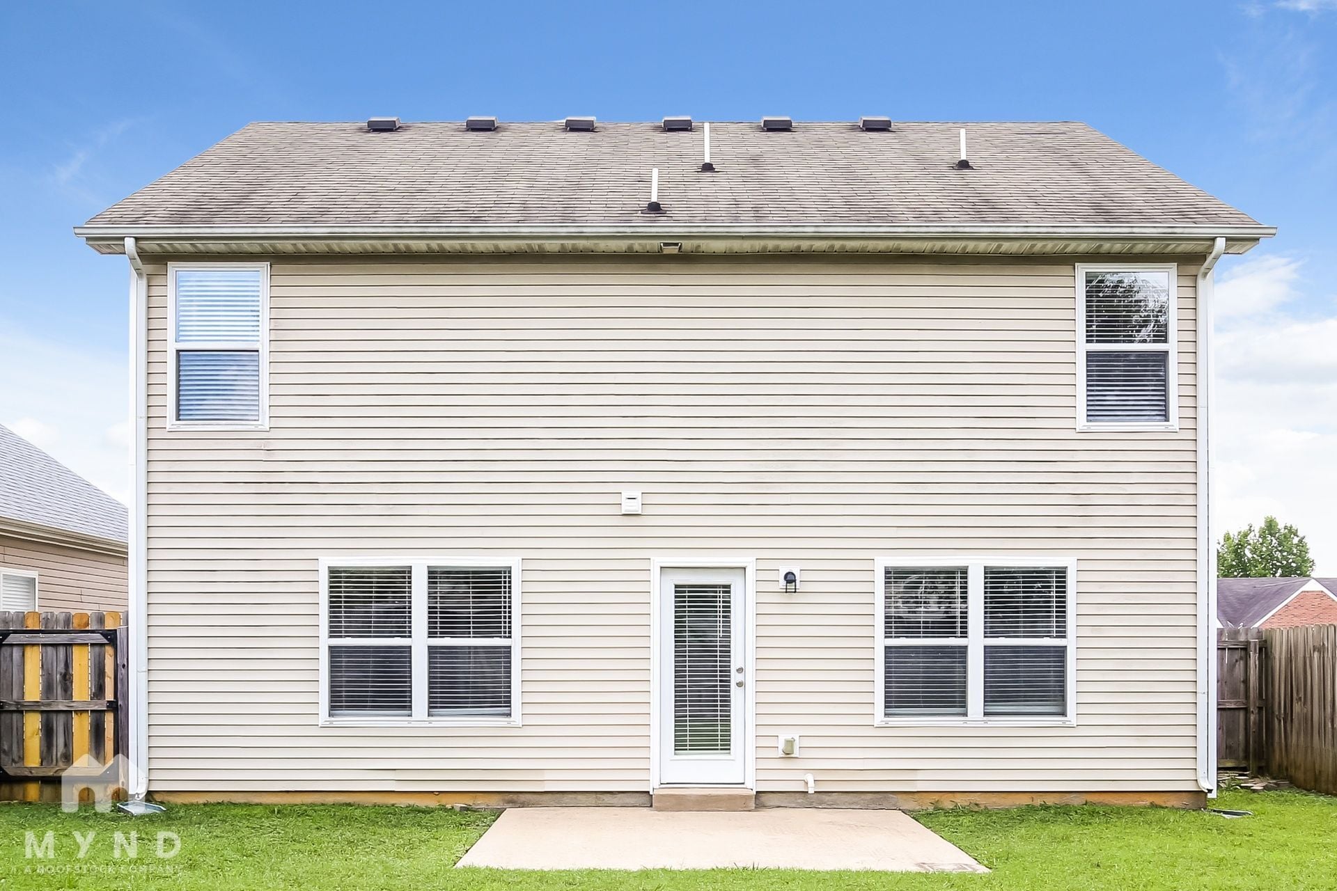 Building Photo - 1634 Beaconcrest Cir