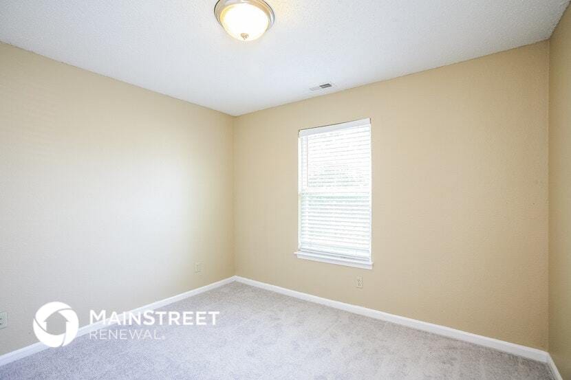Building Photo - 4420 Courtfield Dr