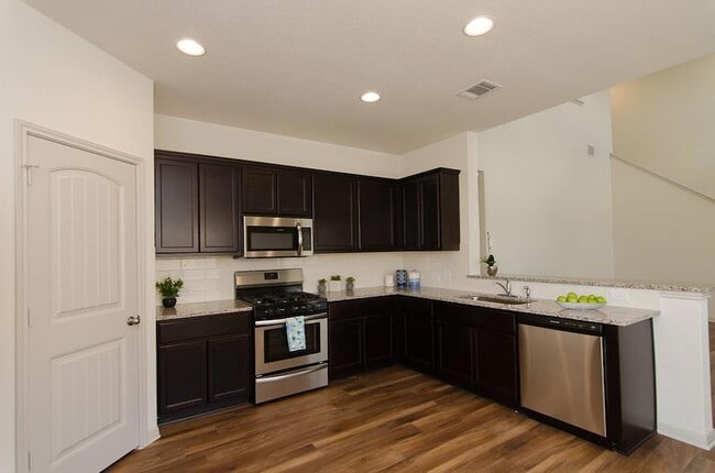 Building Photo - 409 Otto Ave