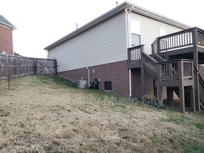 Building Photo - 905 Weatherside Ct
