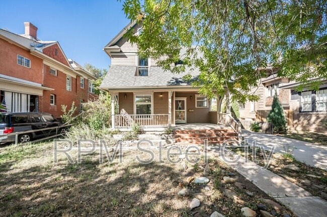 Primary Photo - 2125 N Grand Ave