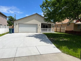 Building Photo - 1206 N 6th St