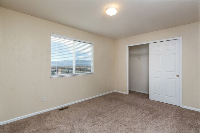 Building Photo - Single Family House for Rent - Claremont Ranch, Colorado