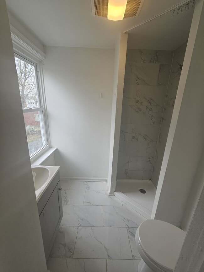 Building Photo - 330 S 9th St