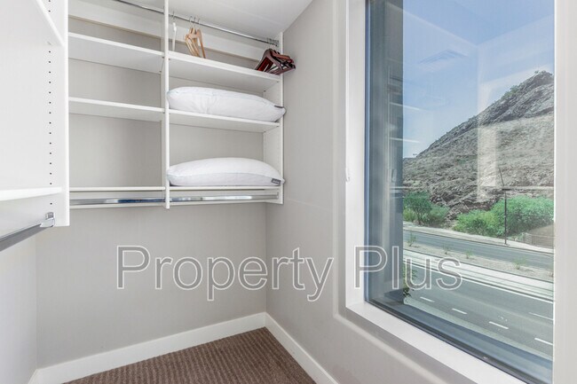 Building Photo - 140 E Rio Salado Pky