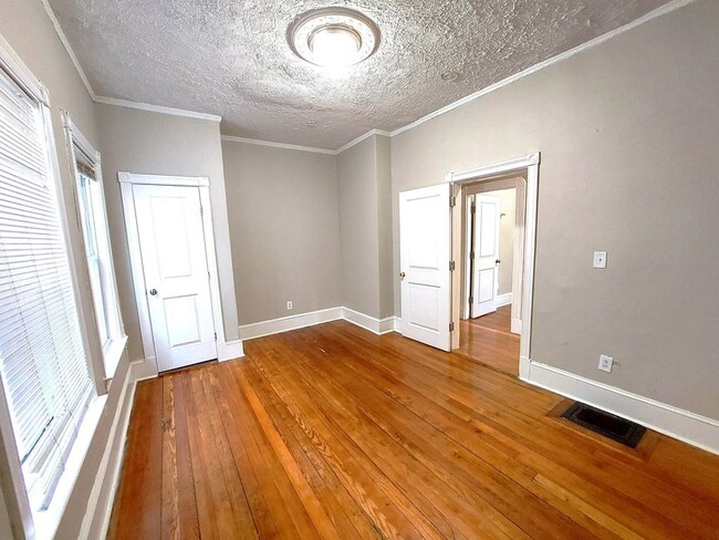 Building Photo - 53 Copeland St