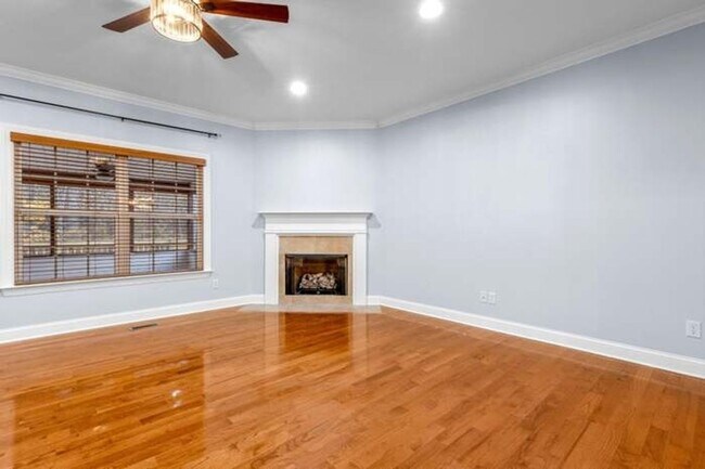 Building Photo - Spacious 4BR House in Ooltewah