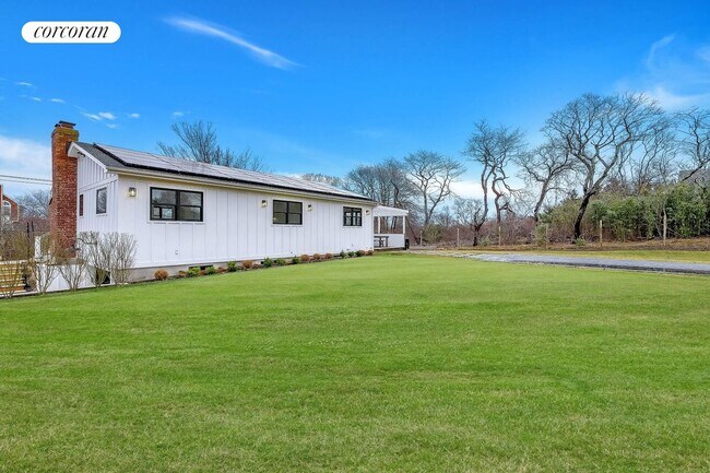 Building Photo - 29 W Lake Dr