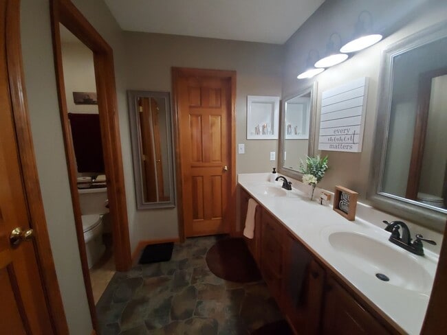 Building Photo - 5086 Rio Dosa Downs