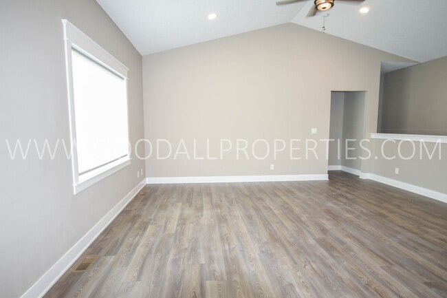 Building Photo - 4-Bedroom Ranch in Clive with Finished Basement & 3-Car Garage!