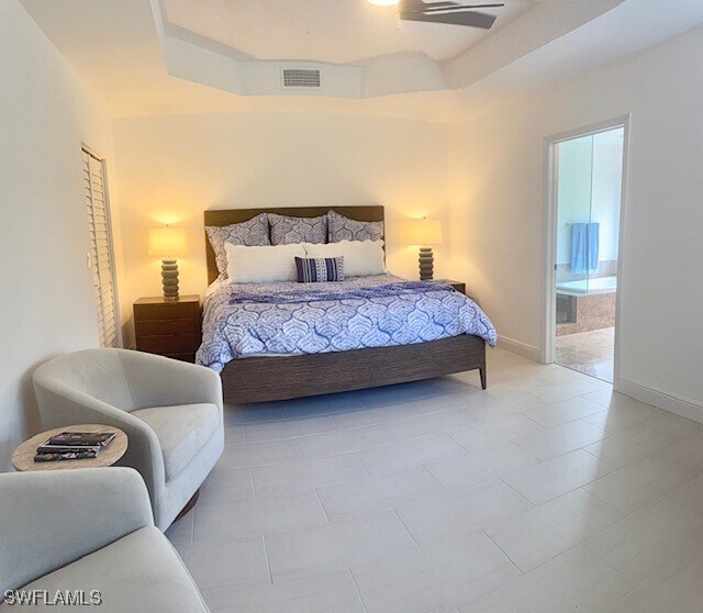 Building Photo - 7056 Pelican Bay Blvd