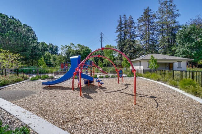 Building Photo - Gorgeous Santa Clara Home with Pool, EV Ho...