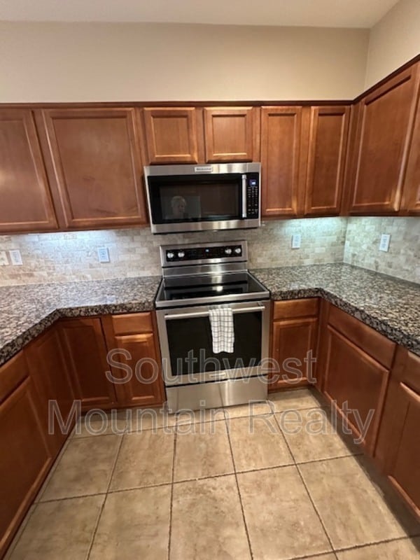 Building Photo - 4245 E Ficus Way