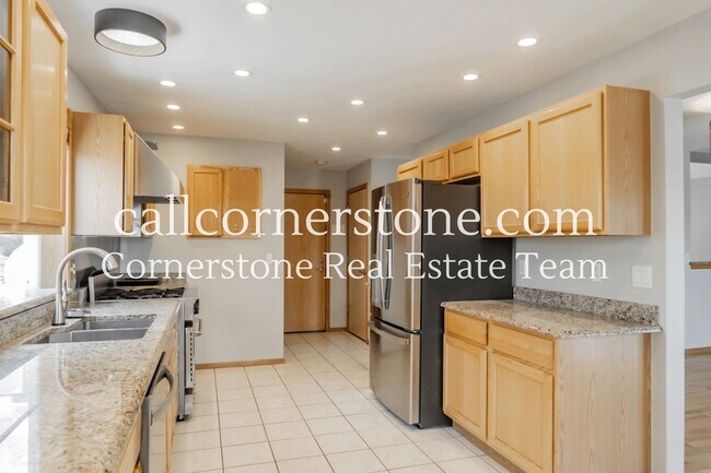Building Photo - 4775 Sweetgrass Ln