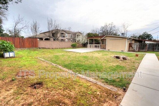 Building Photo - 2000 Belcot Rd