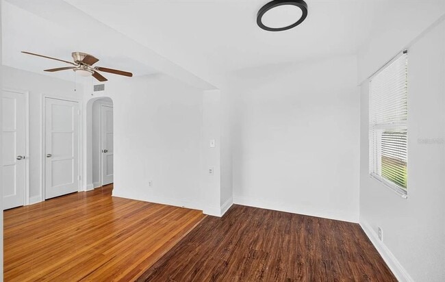 Building Photo - 5517 Gulfport Blvd S