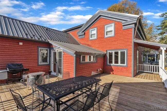 Building Photo - 29 Monroe St