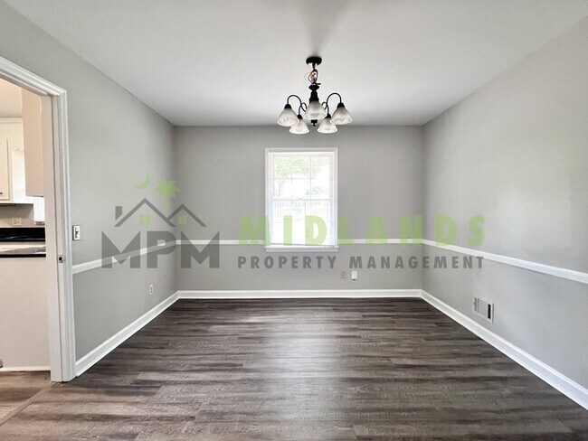 Building Photo - 300 Lydgate Dr