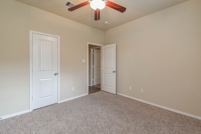 Building Photo - 14149 Isle Royal Ln