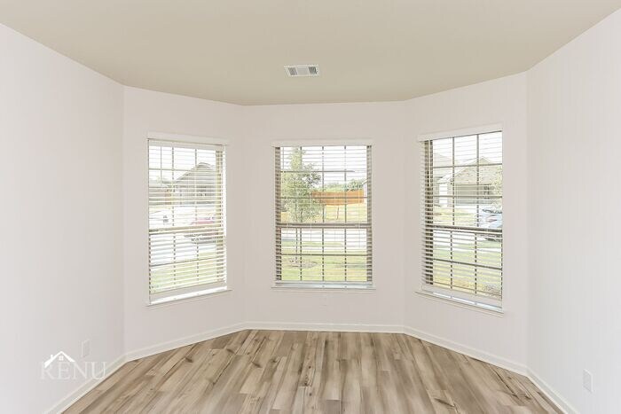 Building Photo - 1032 Wheatfield Ln