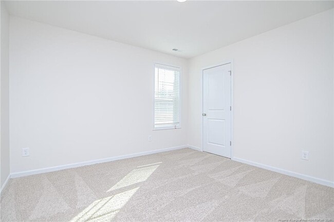 Building Photo - 5864 Panther Dr