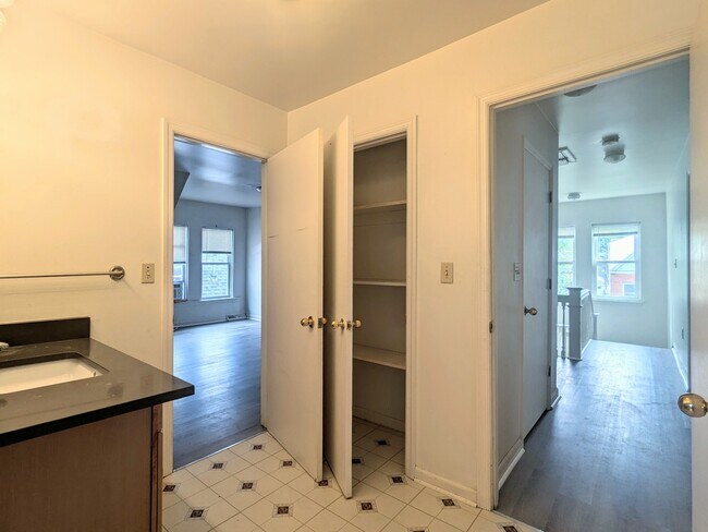 Building Photo - 5552 Black St