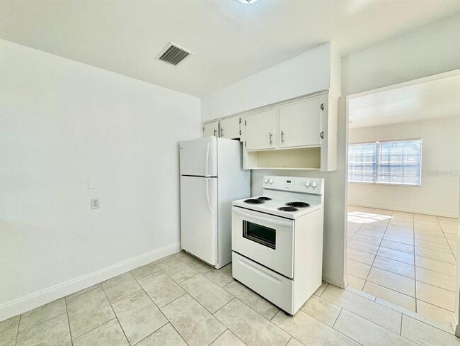 Building Photo - 1302 E New Orleans Ave