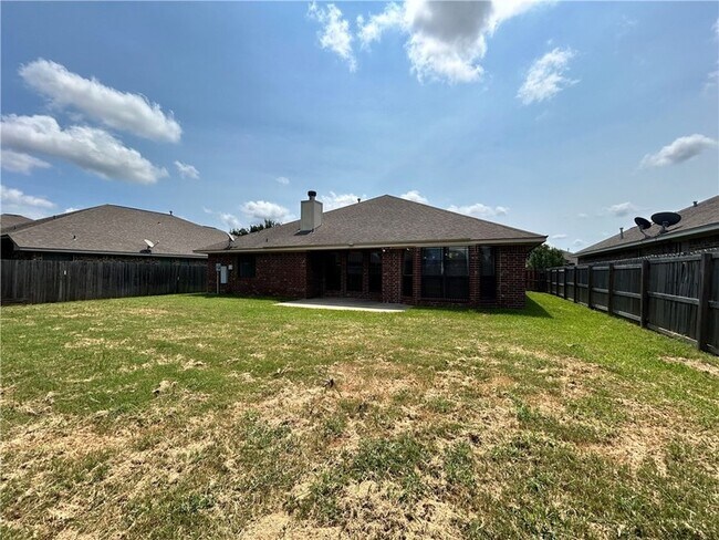 Building Photo - 1109 Pamplin Ct