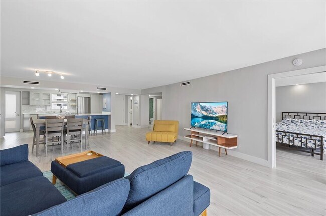 Building Photo - 4100 Galt Ocean Dr