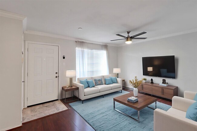 Building Photo - 11550 Chimney Rock Rd