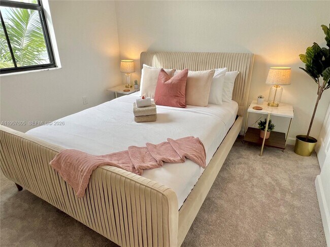 Building Photo - 20433 NW 4th Ave