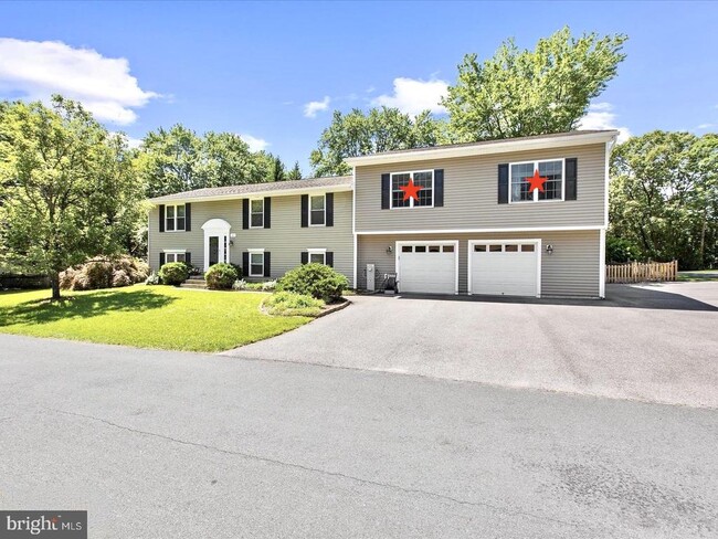 Primary Photo - 1217 Somerset Rd