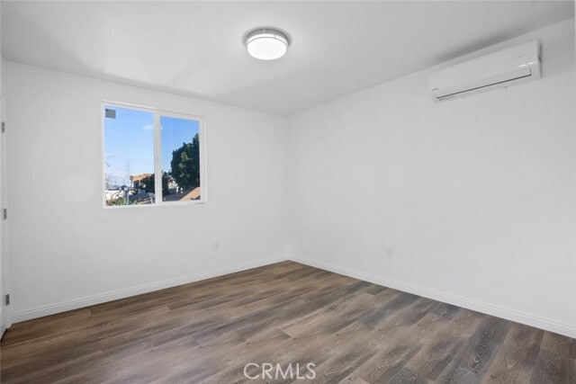 Building Photo - 11560 Archwood St
