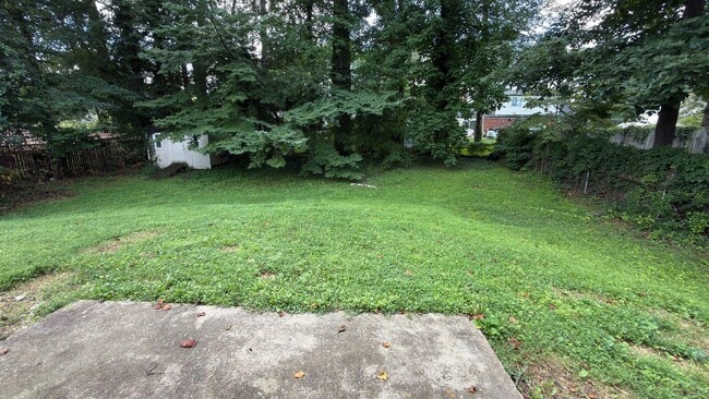 Building Photo - 5602 Kings Park Dr