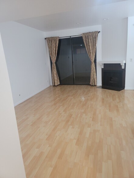 Building Photo - 330 Cordova St