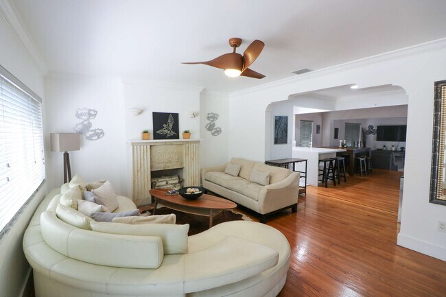 Primary Photo - 753 NE 81st St