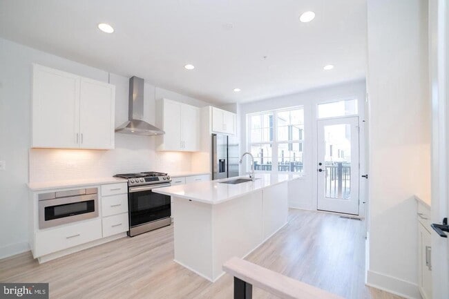 Building Photo - 7306 Blade Dr