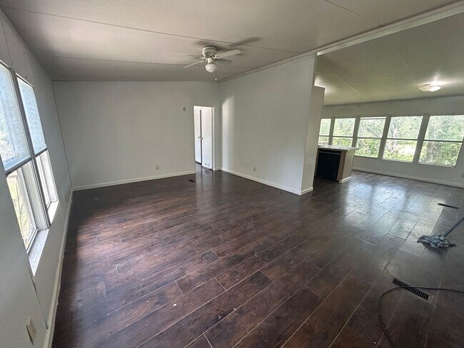 Building Photo - House for lease in Elgin Tx