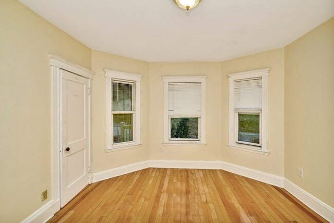 Building Photo - 106 Greenbrier St