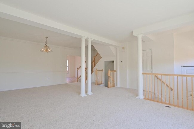 Building Photo - 7415 Gillingham Row