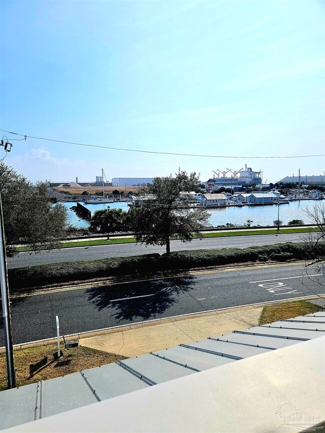 Building Photo - 432 Bayfront Pkwy